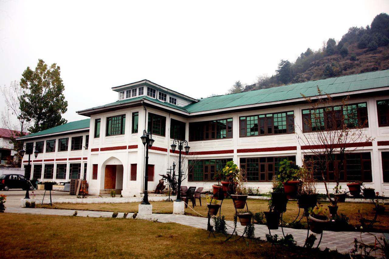 Hotel New Park At Dal Lake Srīnagar Exterior foto